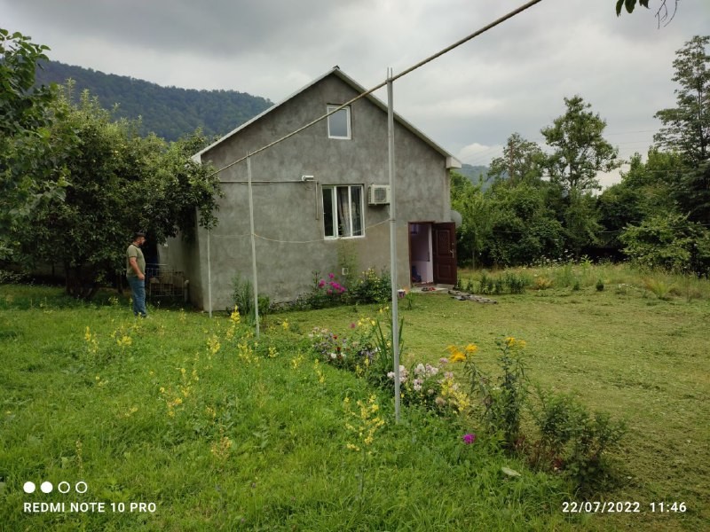 Zaqatala rayonunun Car kəndində 2 otaqlı ev